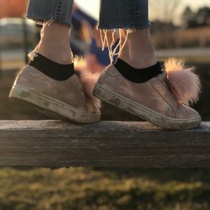 Meet your Posher, Mia